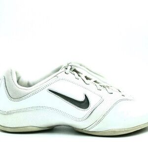 Nike Women's White and Gray Running Shoes